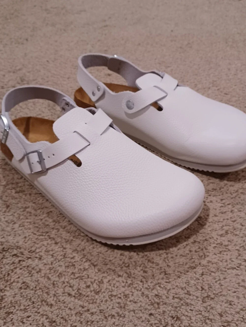 Birkenstock Tokio Super Grip Leather clogs  a durable, slip-resistant sole. M-12